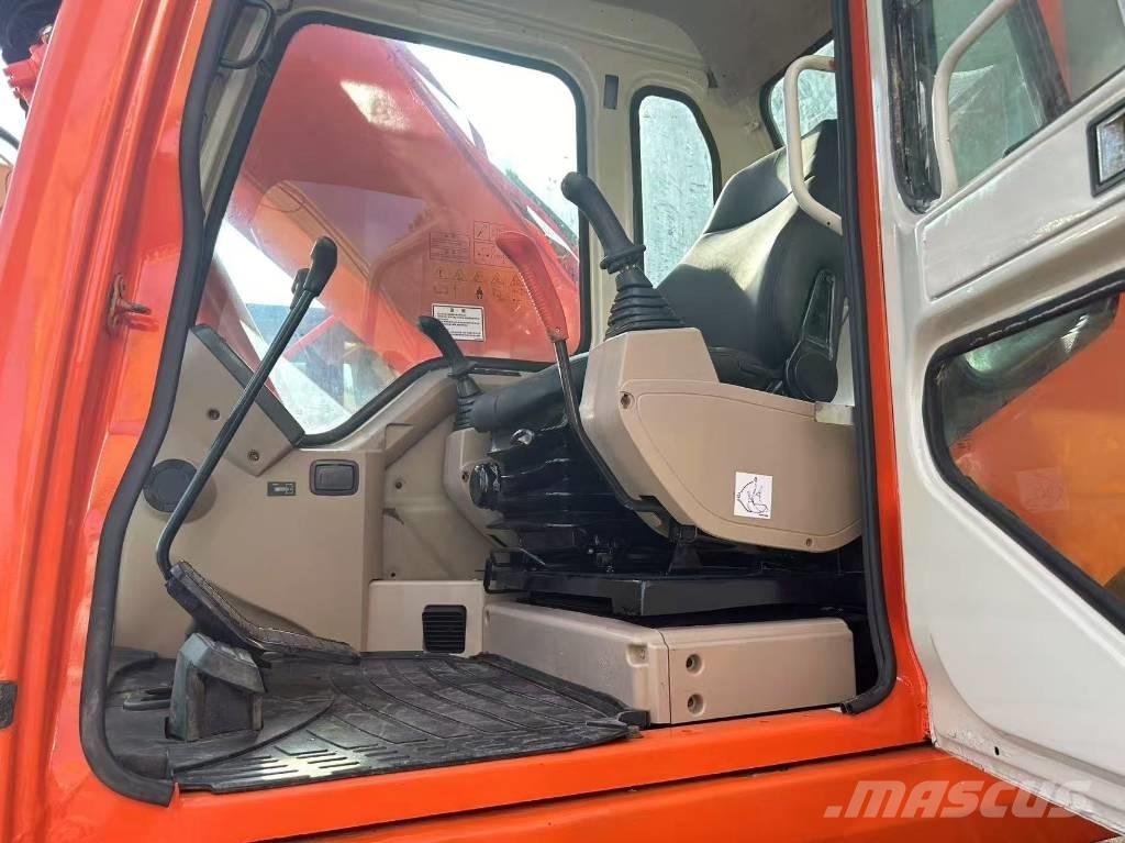 Doosan DH 225 LC-7 履带挖掘机