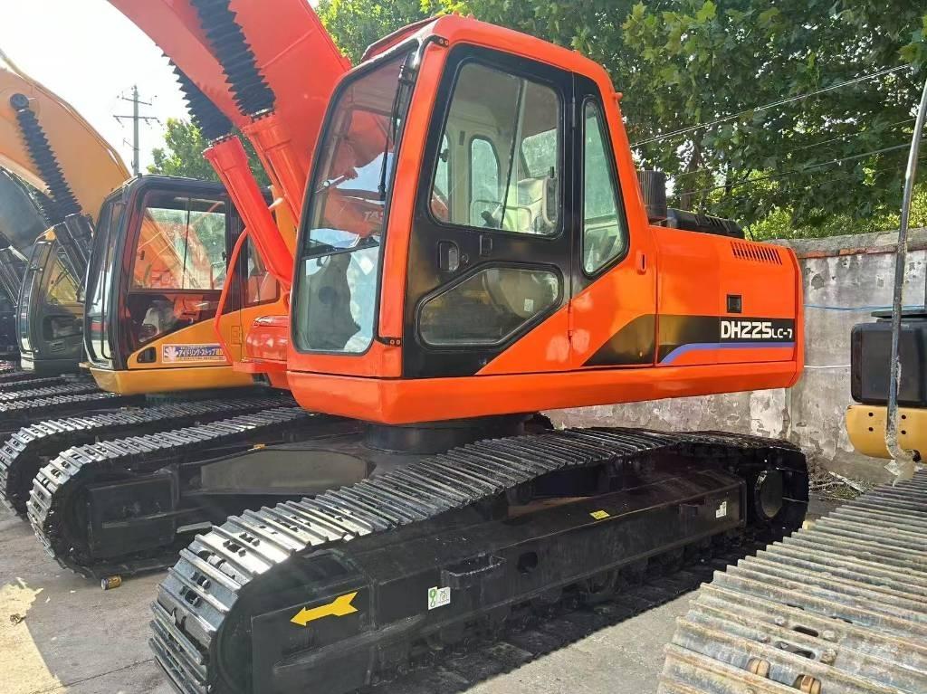 Doosan DH 225 LC-7 履带挖掘机