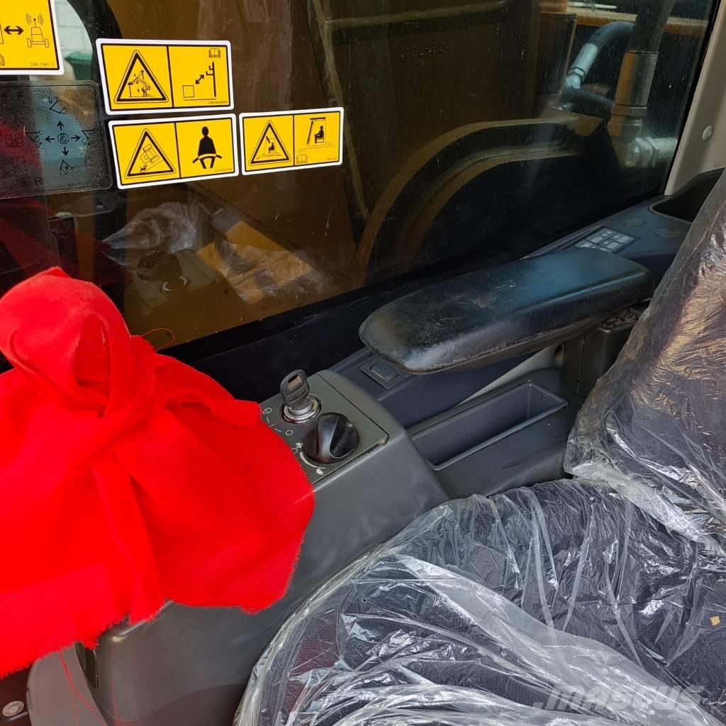 CAT 330 D 履带挖掘机