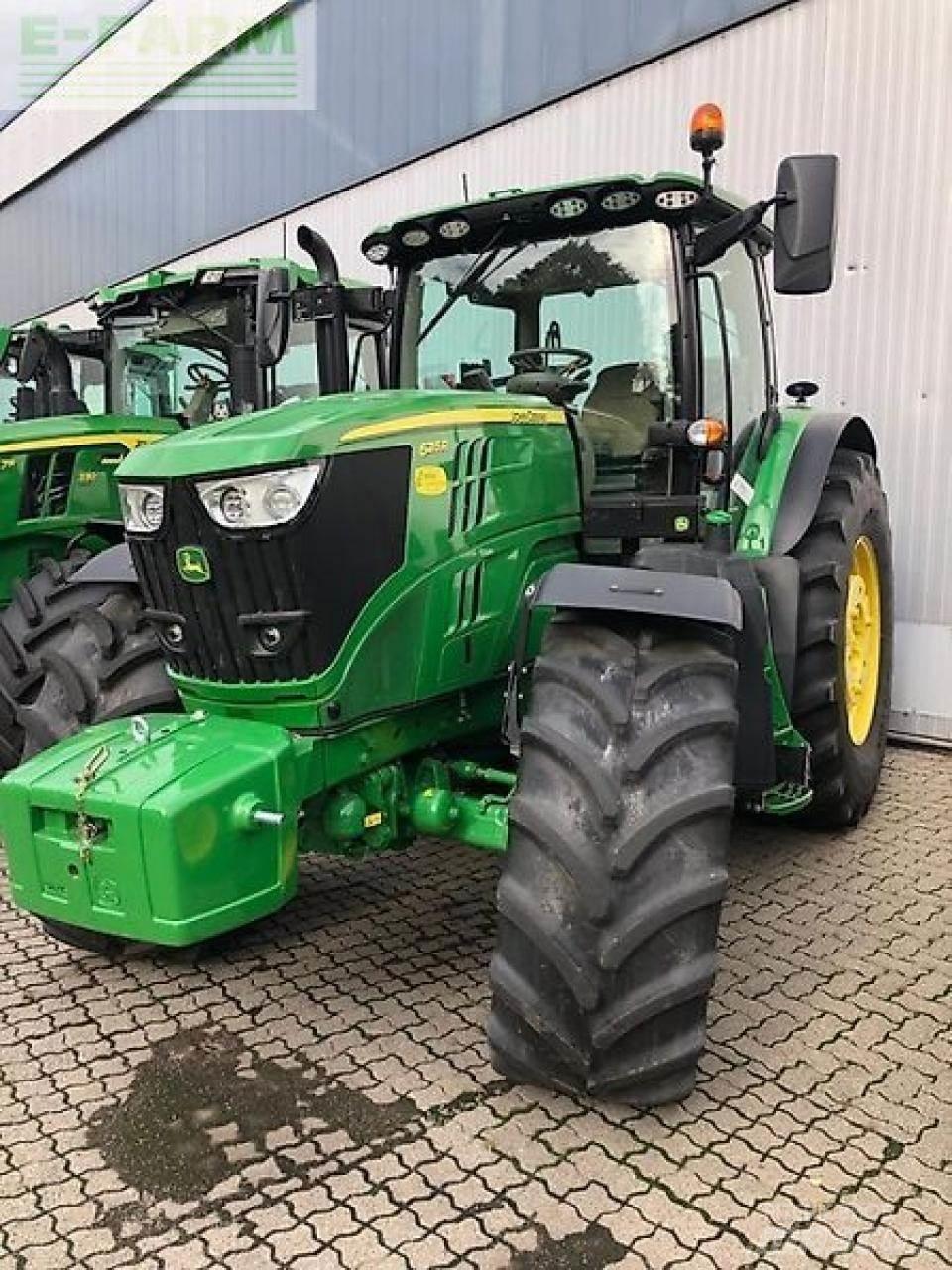 John Deere 6215r 拖拉机/农用车