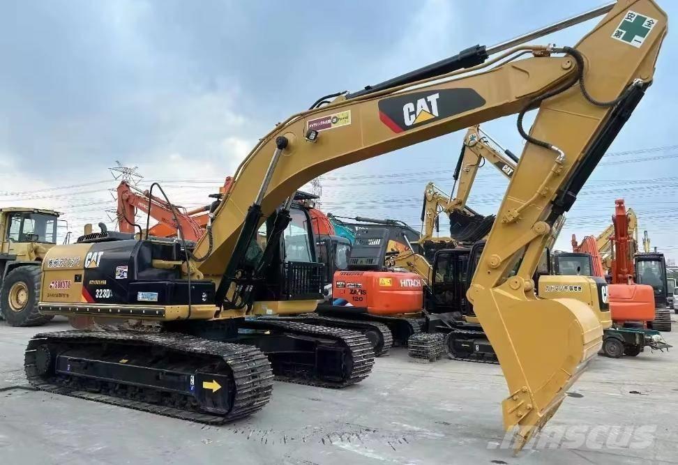 CAT 323 D L 履带挖掘机