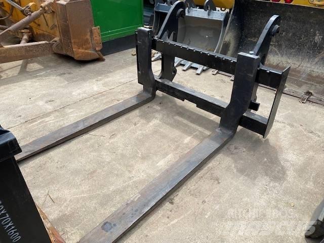 CAT 926-930-938 叉子