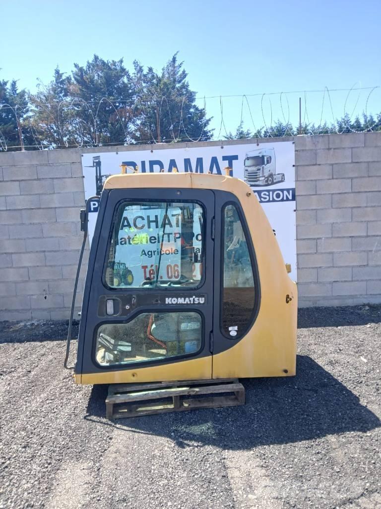 Komatsu PC 210 驾驶室与内部