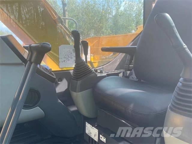 Komatsu pc70-8 履带挖掘机
