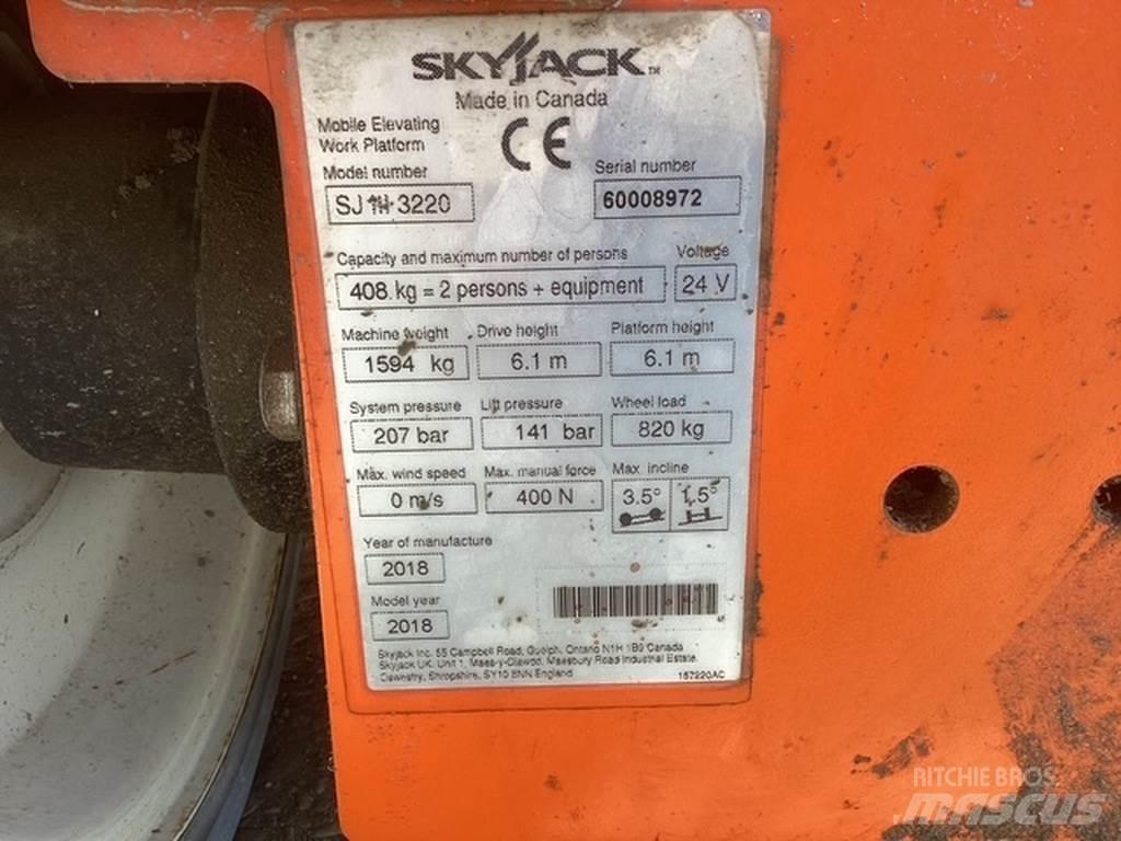 SkyJack SJIII3220 剪叉式升降机