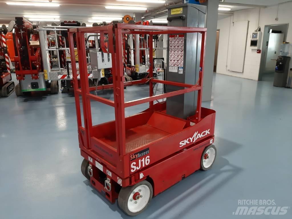 SkyJack SJ 16 客货电梯