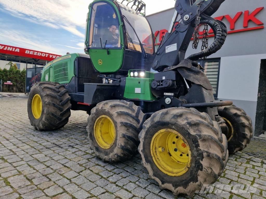 John Deere 1070 E 收割机