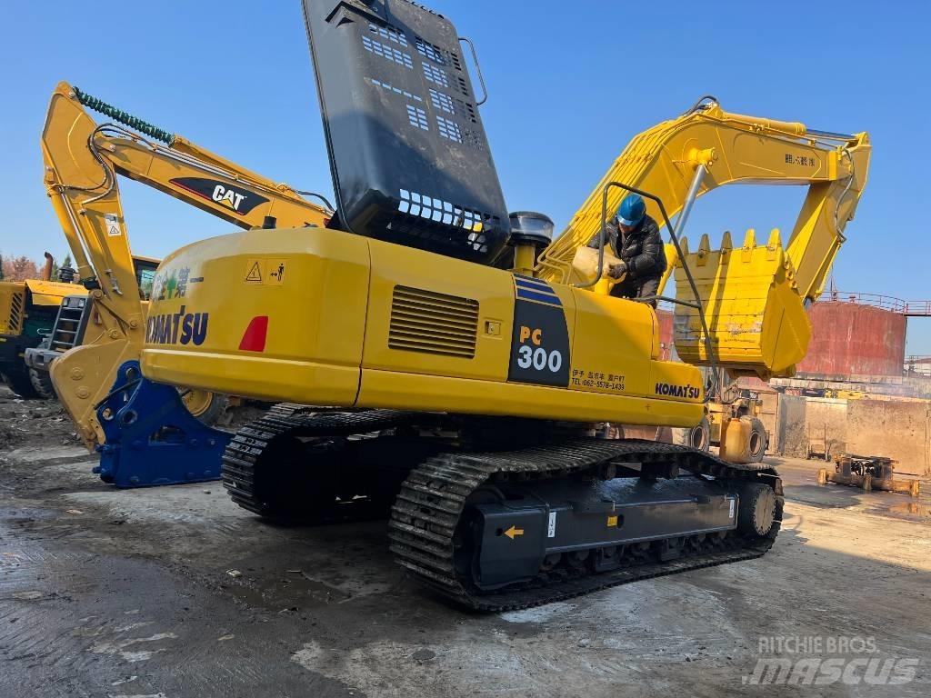 Komatsu PC300 履带挖掘机