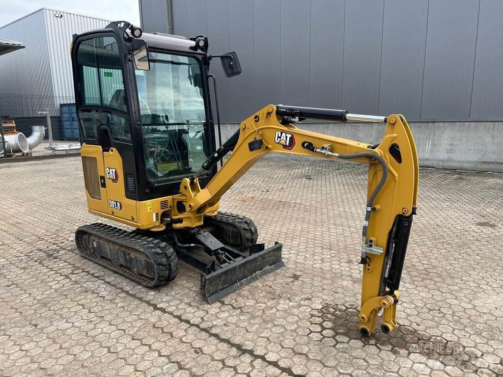 CAT 301.8 小型挖掘机