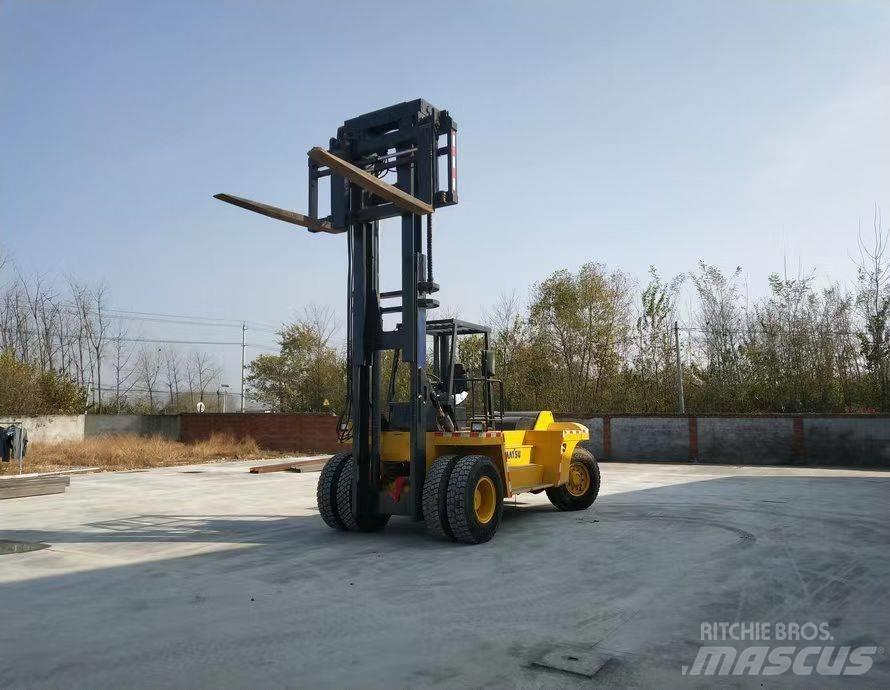 Komatsu FD 200 柴油叉车