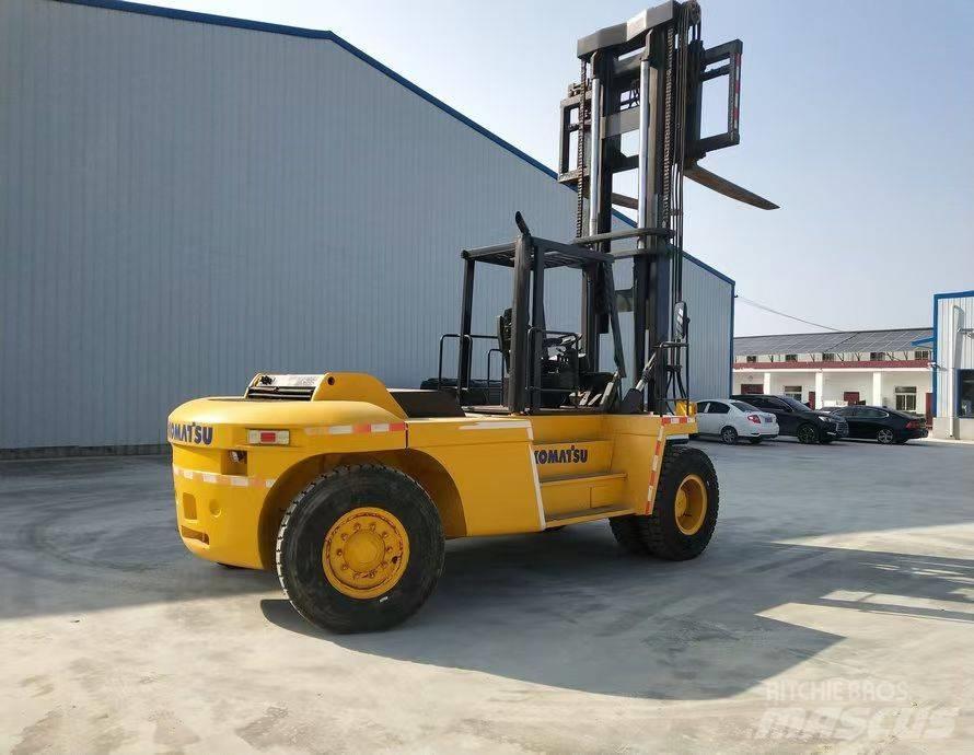 Komatsu FD 200 柴油叉车
