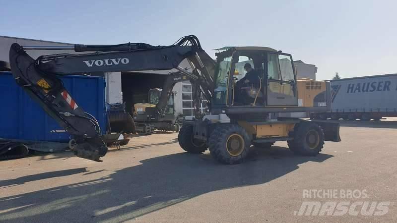 Volvo EW 210 C 轮式挖掘机