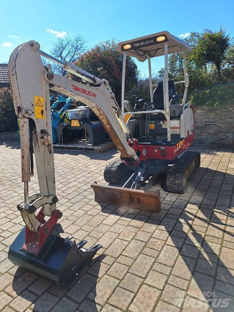 Takeuchi TB 216 小型挖掘机