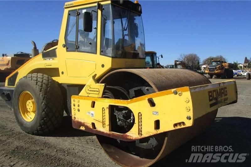 Bomag B213DH-4 复合式压路机
