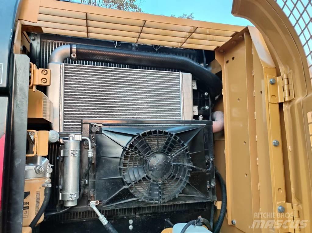 CAT 320 D 履带挖掘机