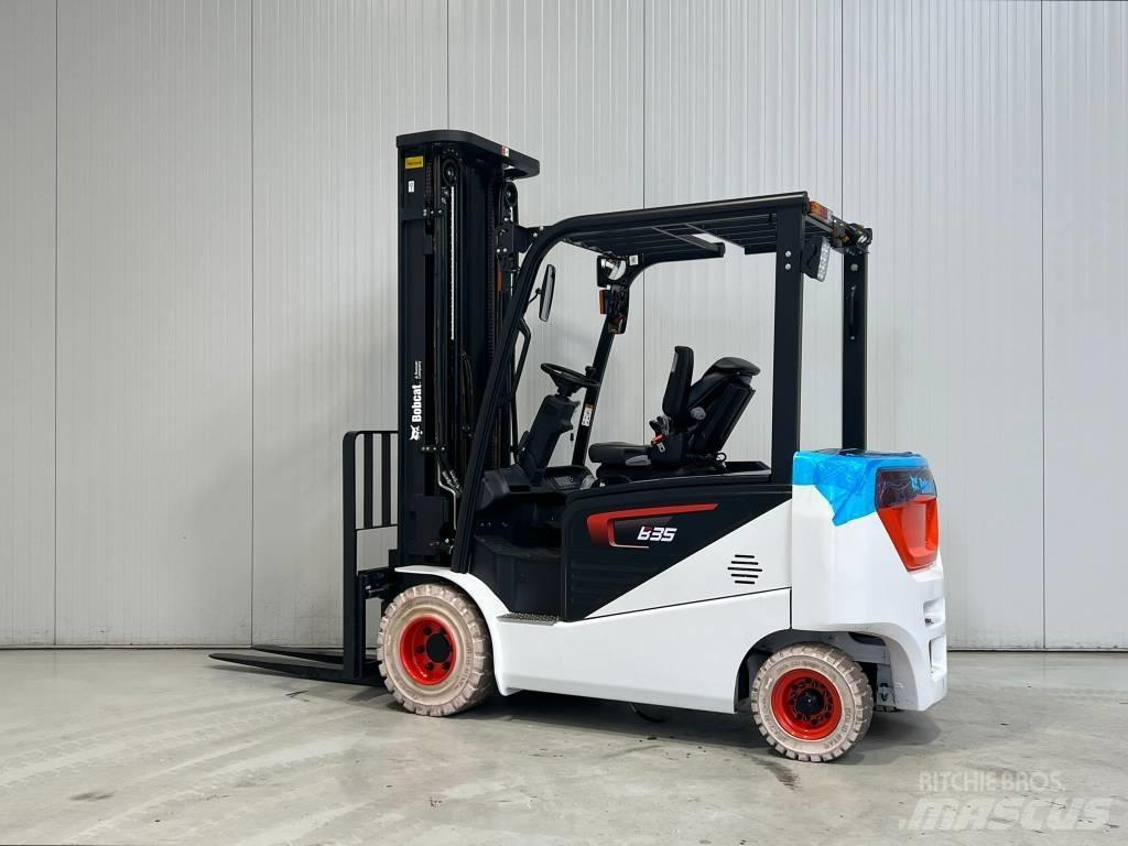 Bobcat B35NS 电动叉车
