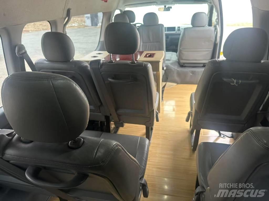 Toyota Coaster 公路客运汽车