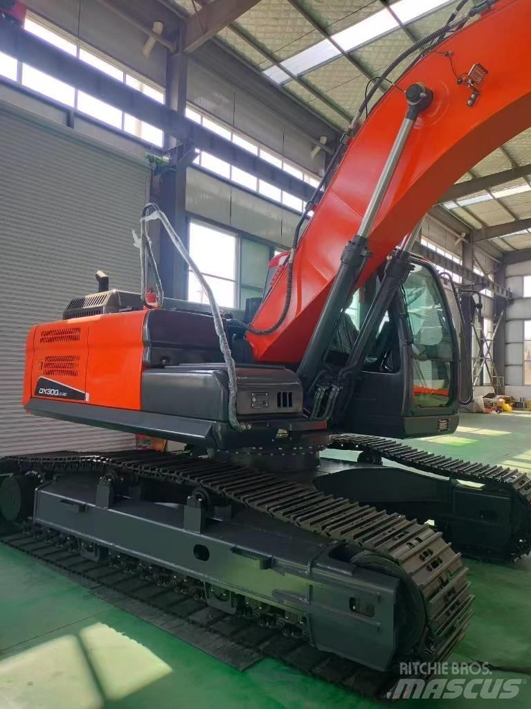 Doosan DX300 中型挖掘机