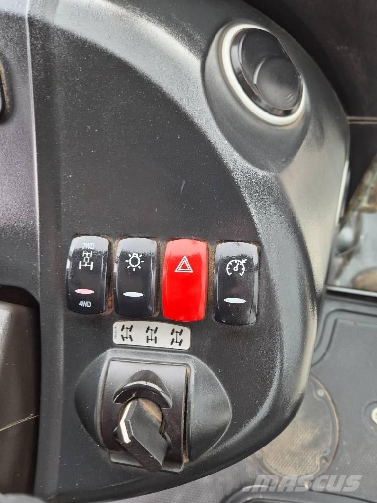 JCB 4CX 反铲装载机