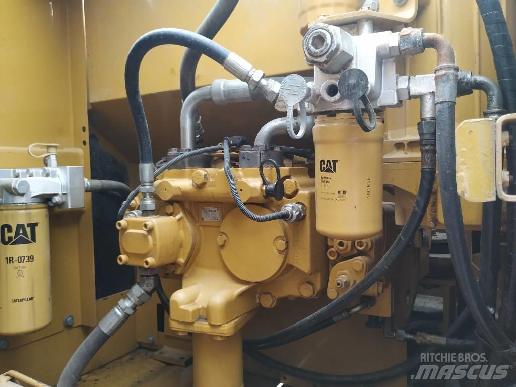 CAT 320 D 履带挖掘机