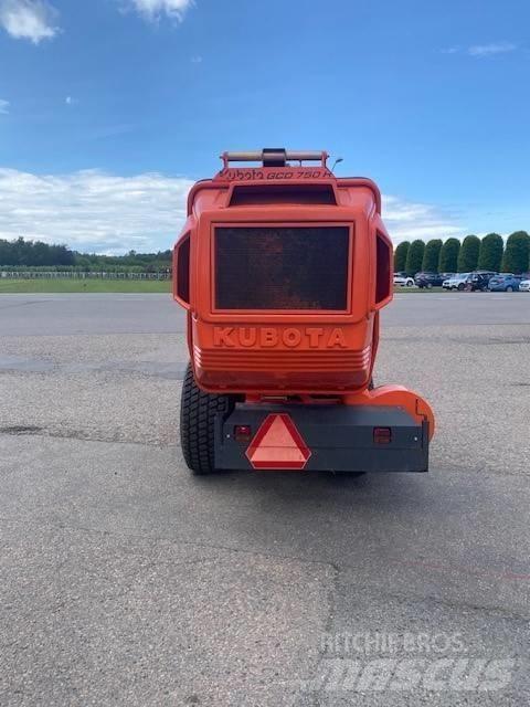 Kubota SWT37 小型拖拉机