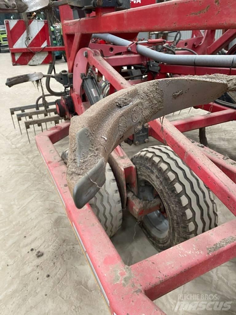 Horsch Terrano 6 FG 手扶中耕机