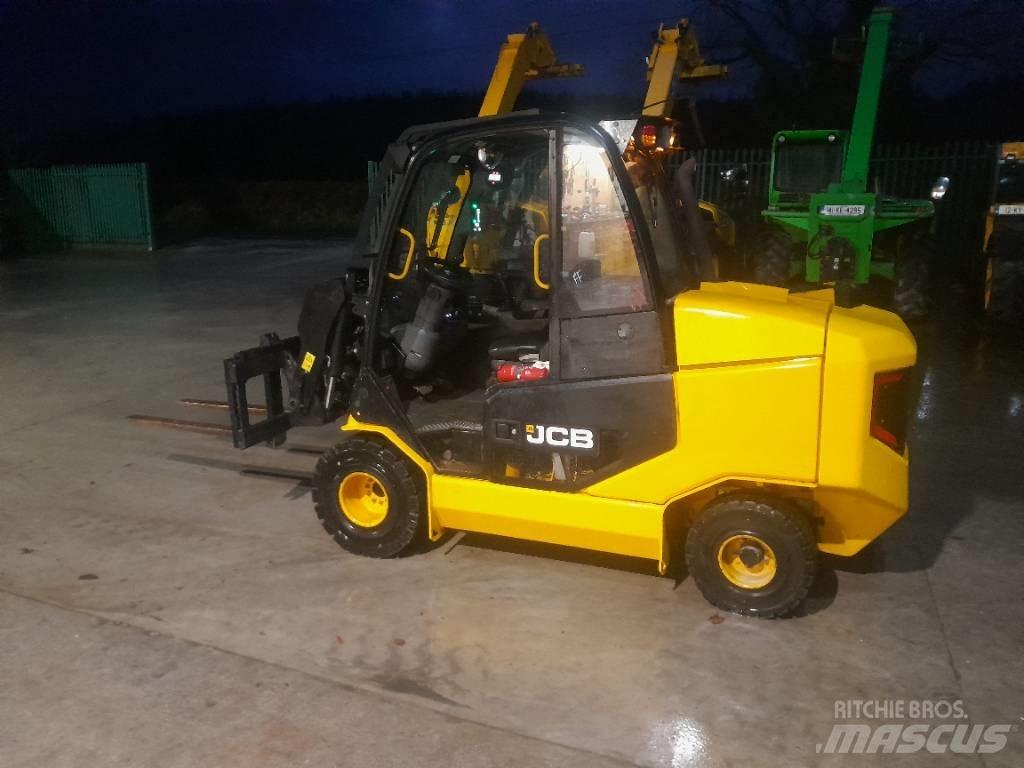JCB TLT 35 柴油叉车