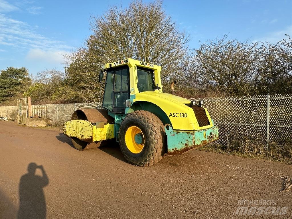 Ammann ASC 130 单轮压路机