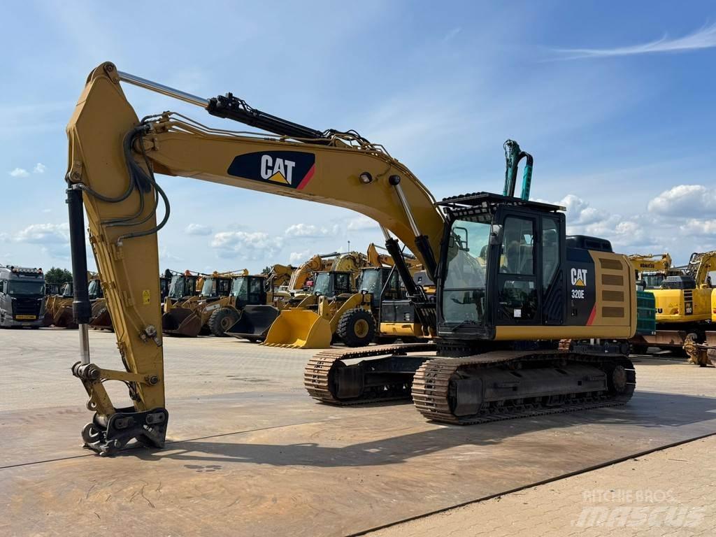CAT 320E 履带挖掘机
