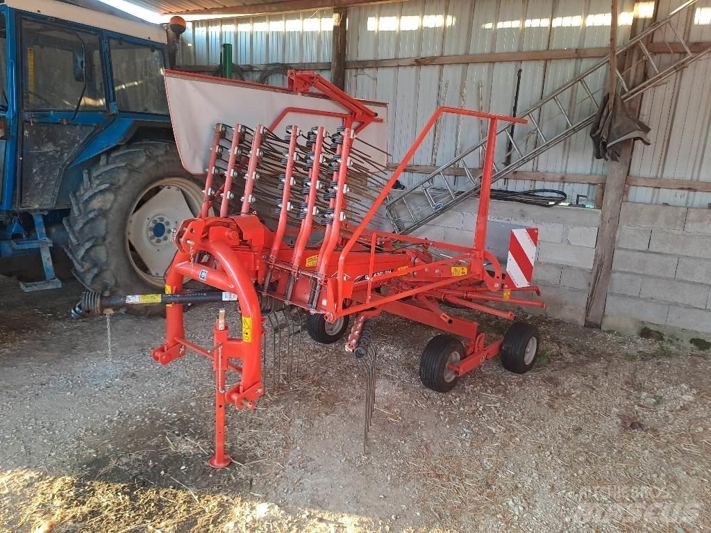 Kuhn GA4321 料堆整形机