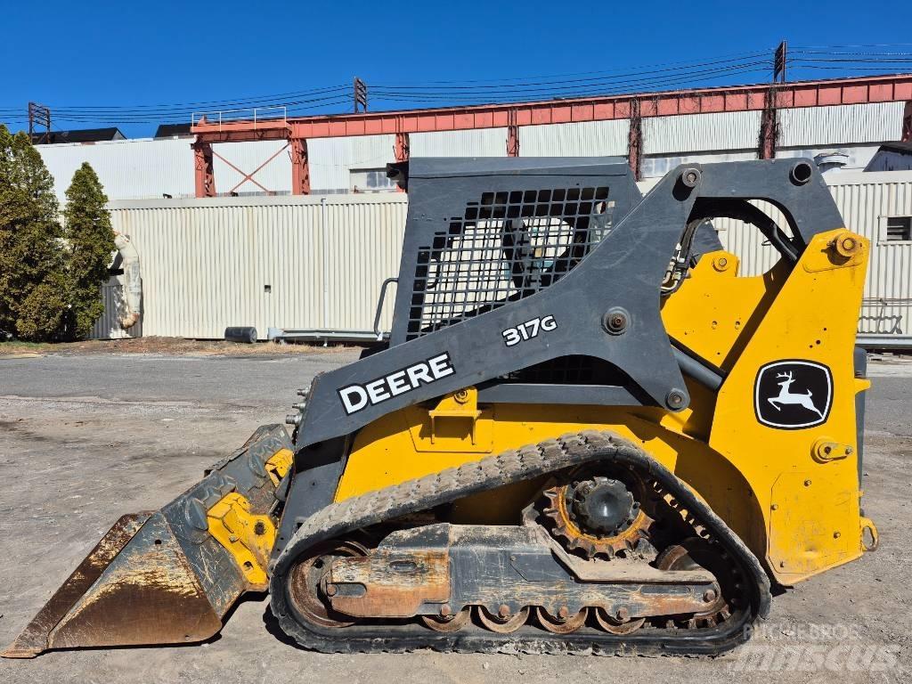 John Deere 317 滑移装载机