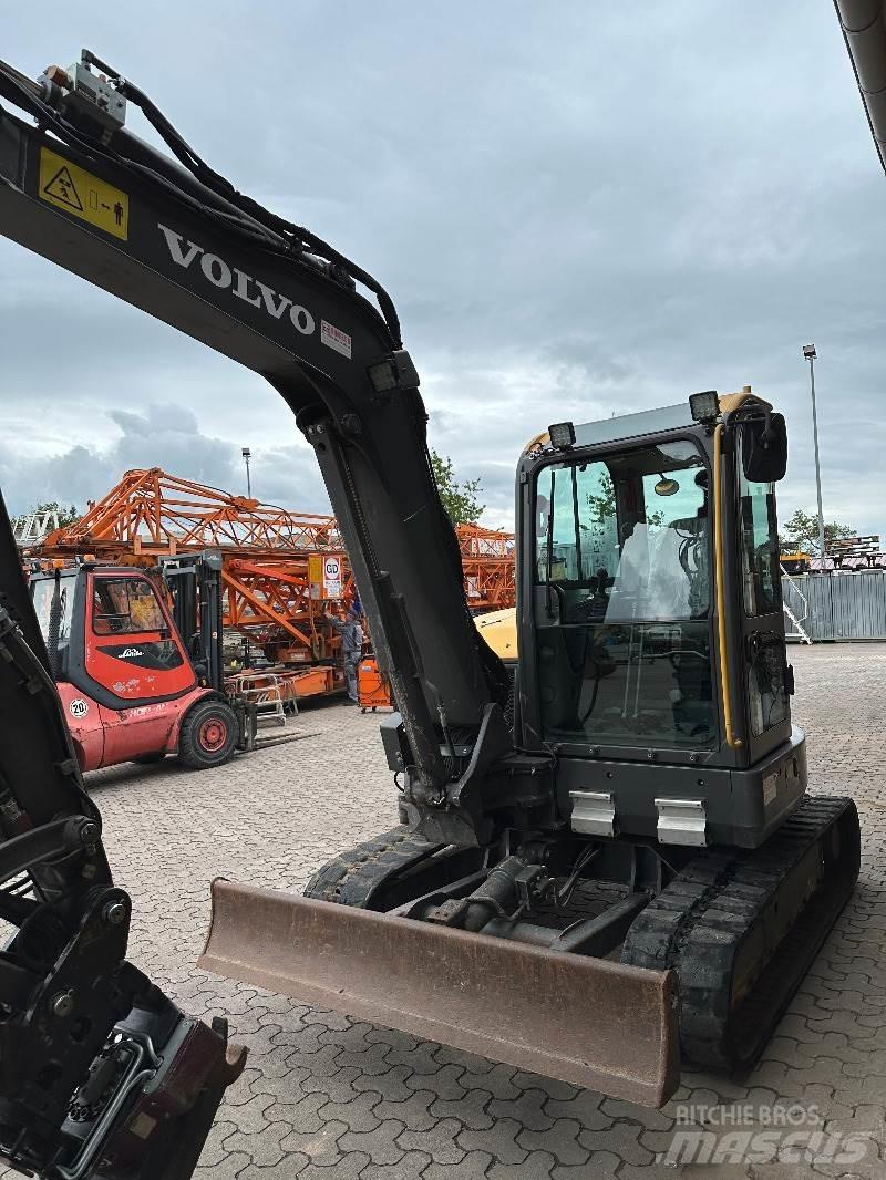 Volvo ECR 58D 小型挖掘机