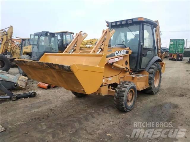 CASE 580M 滑移装载机