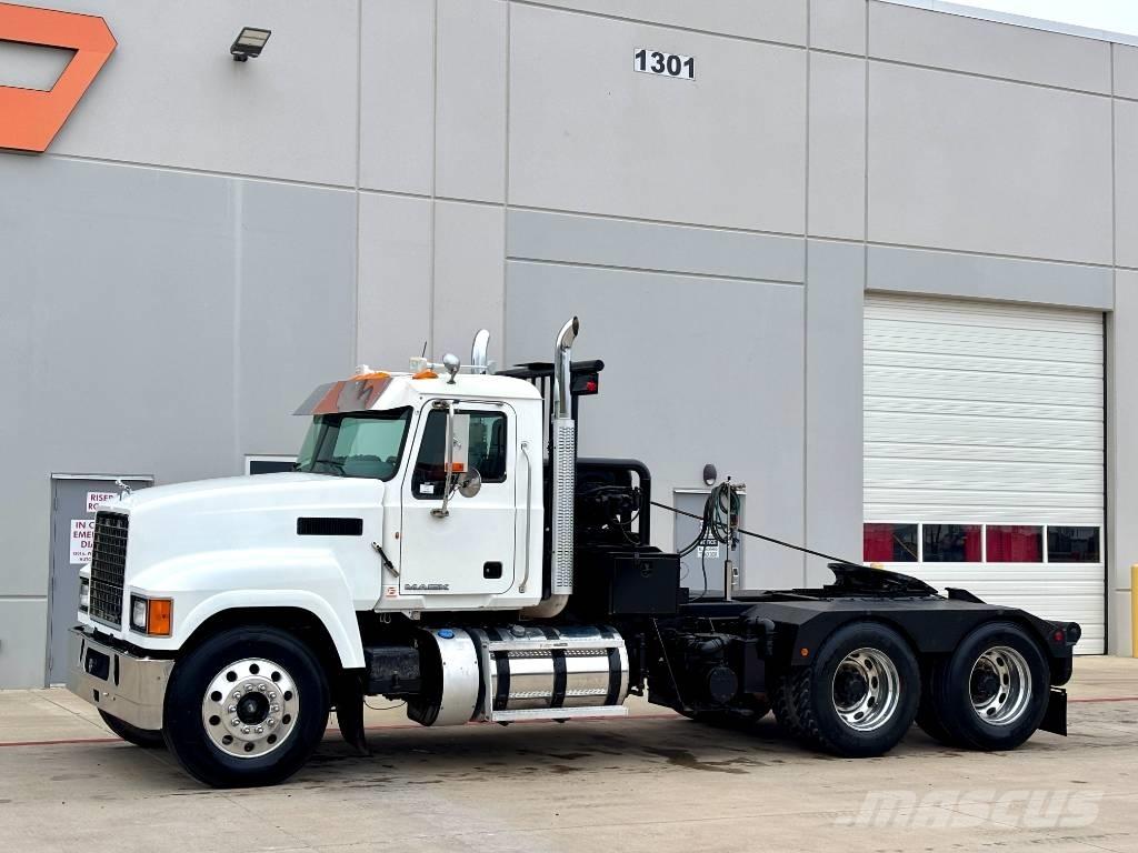 Mack CHU 613 救援车