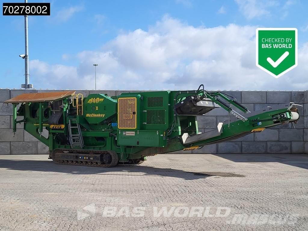 McCloskey J40 V2 移动式破碎机