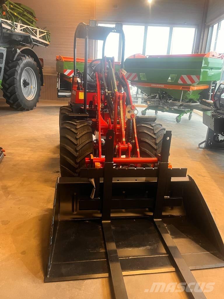 Thaler 2230S 多功能装载机