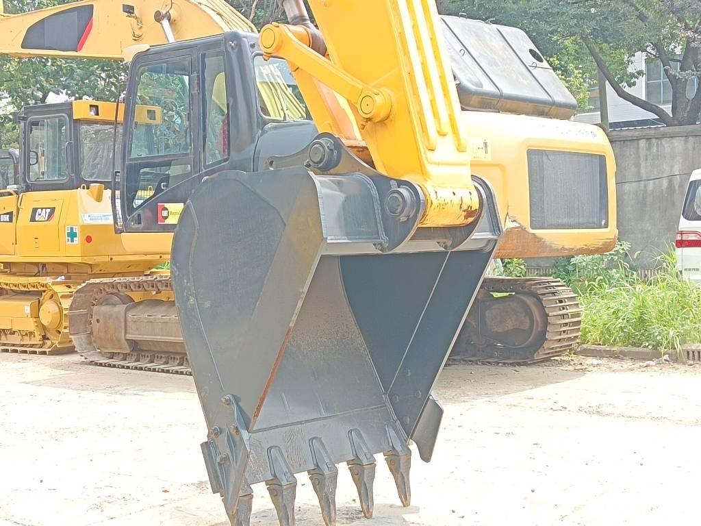 Hyundai R220LC-9S 履带挖掘机