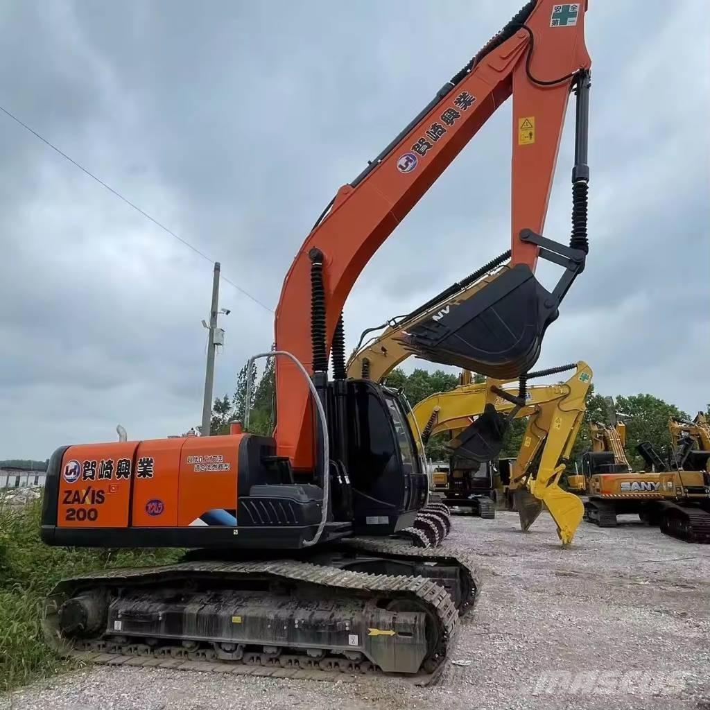 Hitachi ZX 200 履带挖掘机