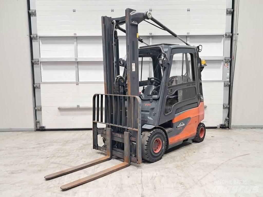 Linde E25-01 电动叉车