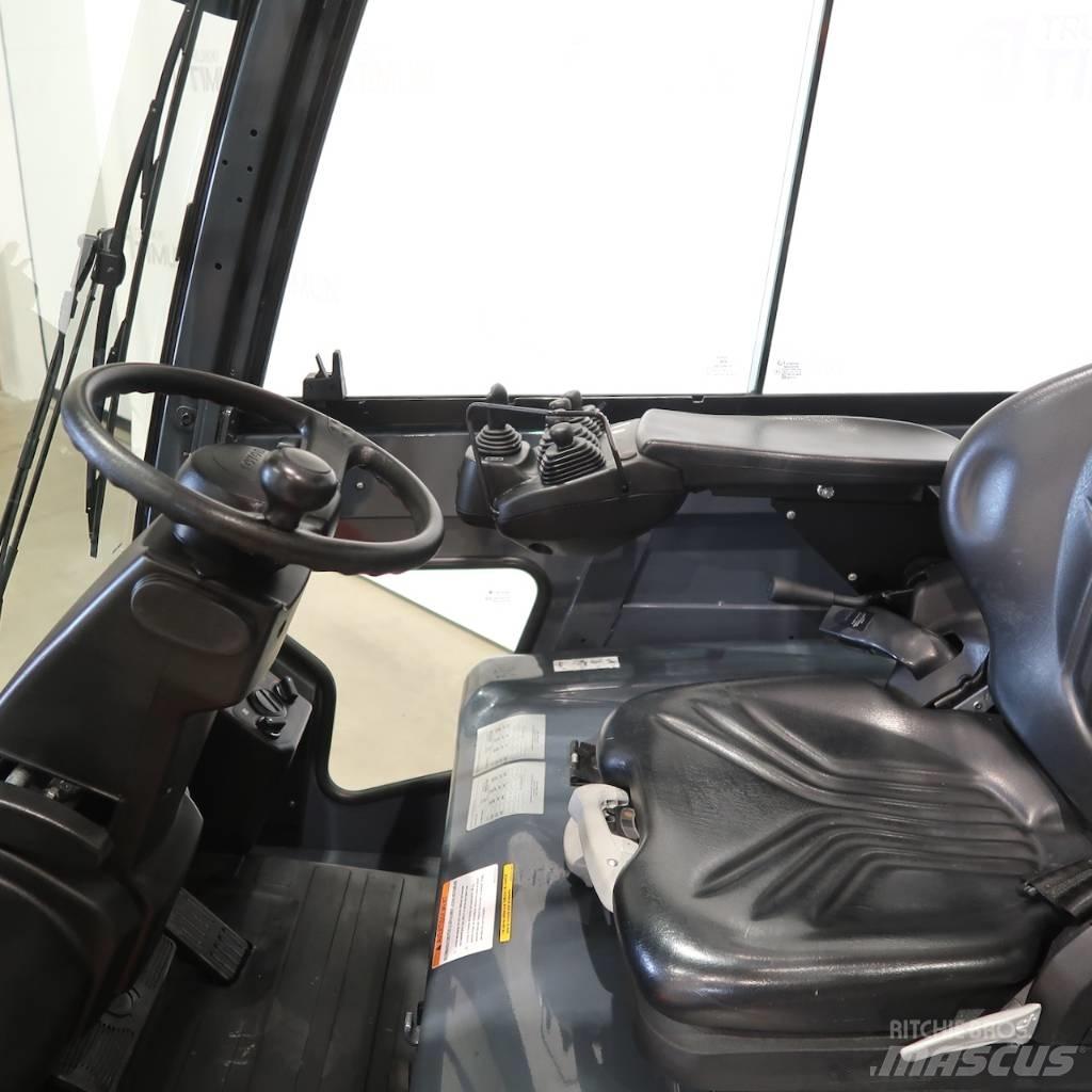 Toyota 8FBMT40 电动叉车