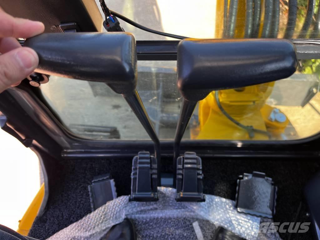 Komatsu PC 35 MR 小型挖掘机