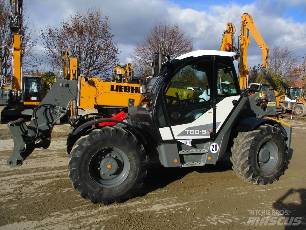 Liebherr T 60-9s 伸缩臂叉装车|叉装车