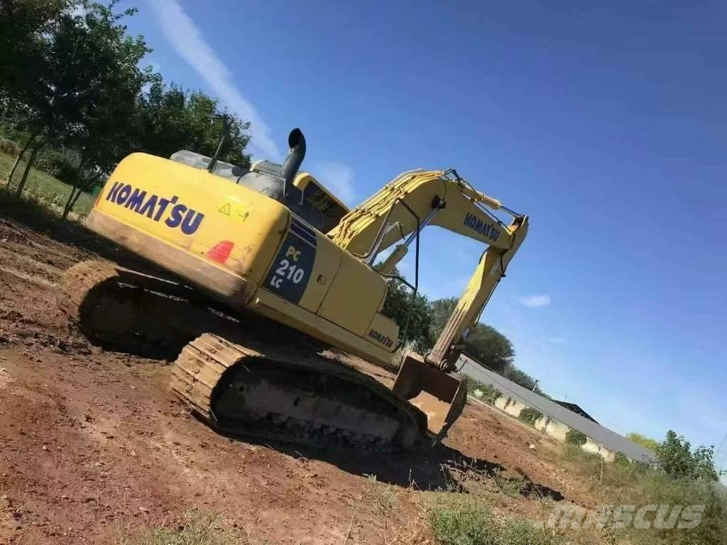 Komatsu PC 210 履带挖掘机