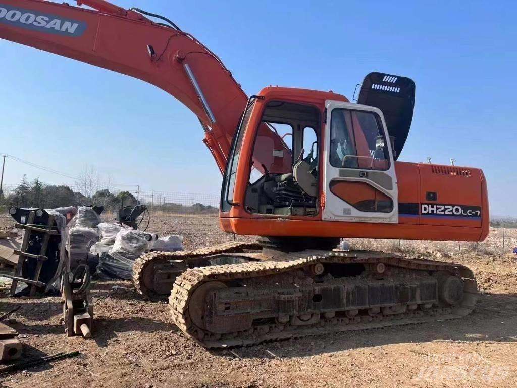 Doosan DH 220 履带挖掘机