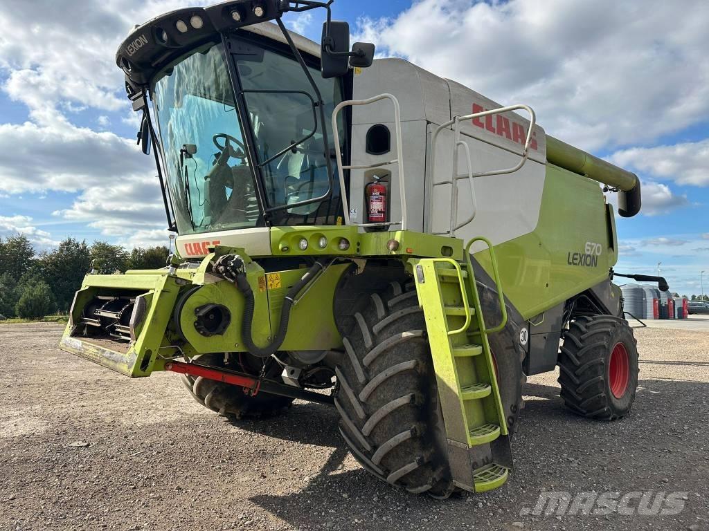 CLAAS Lexion 670 联合收割机