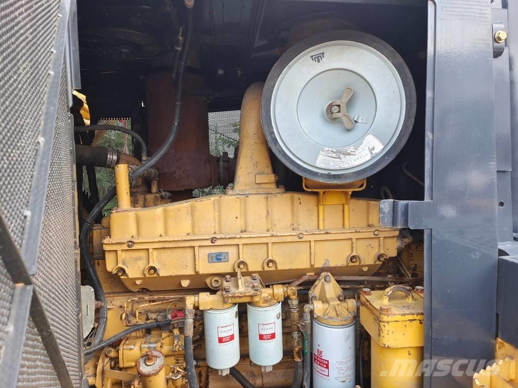 Shantui SD 32 履带式推土机