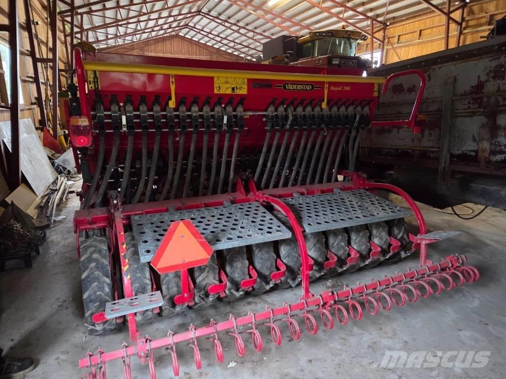 Väderstad Rapid300C 多功能条播机