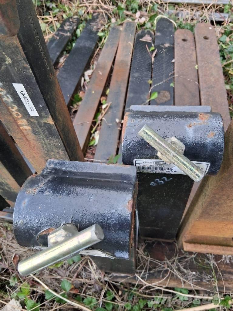 JCB Q FIT FORKS 其他装载挖掘装置和配件