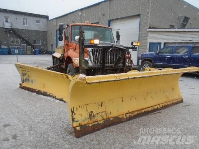 International 7400 推雪机