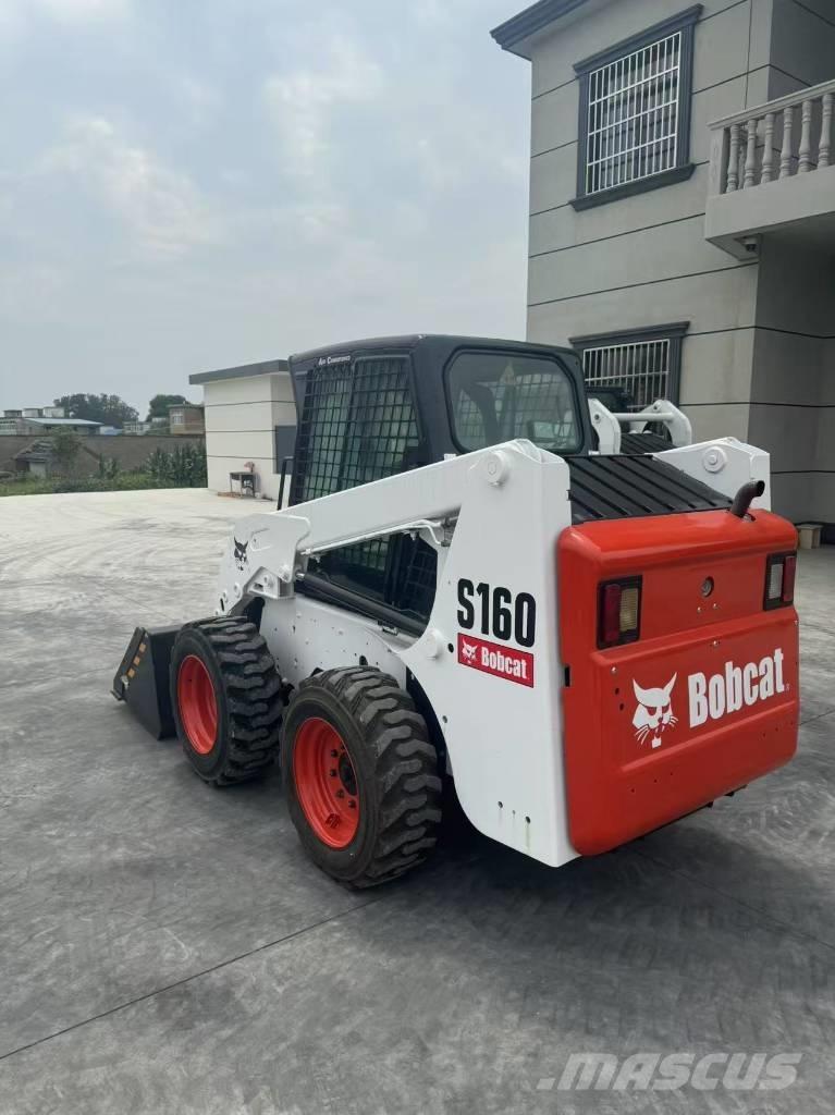 Bobcat S 160 滑移装载机